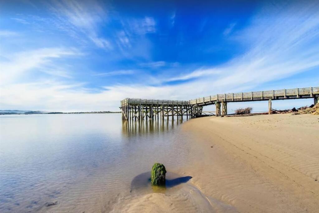 Condo By The Sea 林肯市 外观 照片